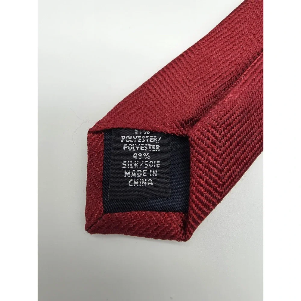 Tommy Hilfiger 100% Silk Necktie Red Tie 57